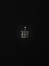 画像35: ANTIDOTE BUYERS CLUB   Engraved Initial Pendant (35)