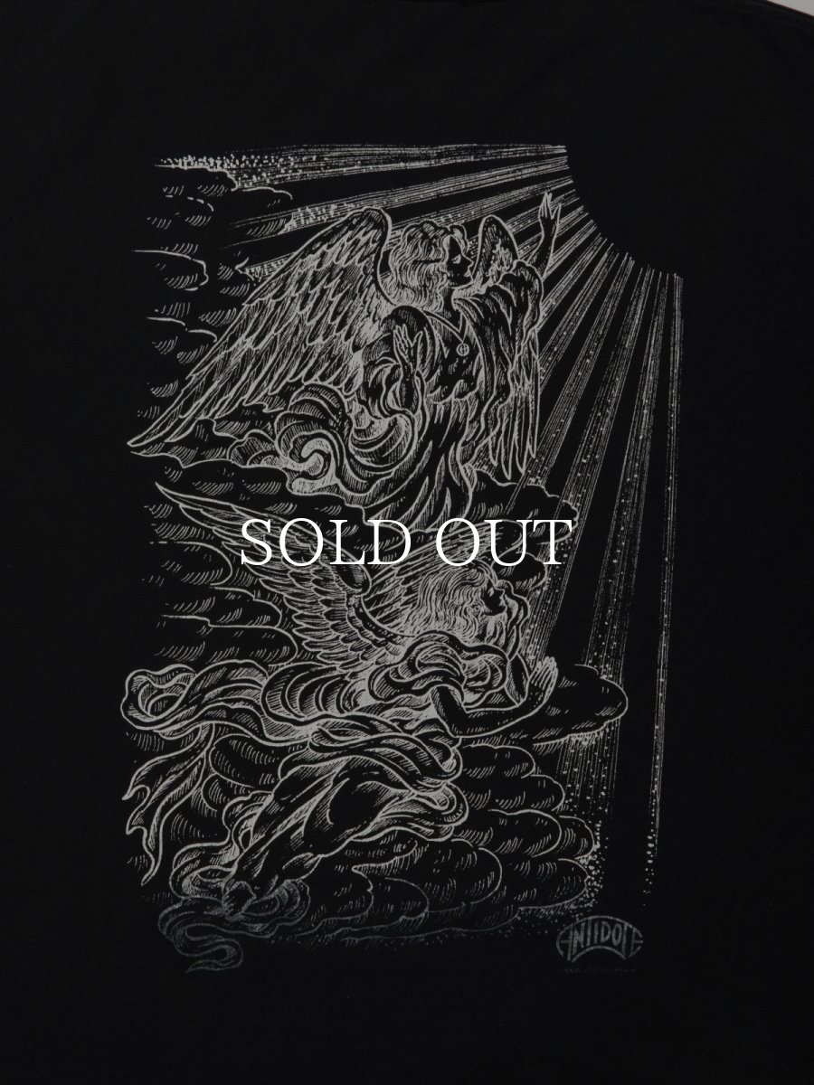 画像4: ANTIDOTE BUYERS CLUB  Fade Wash S/S Tee (Holy Angels) (4)