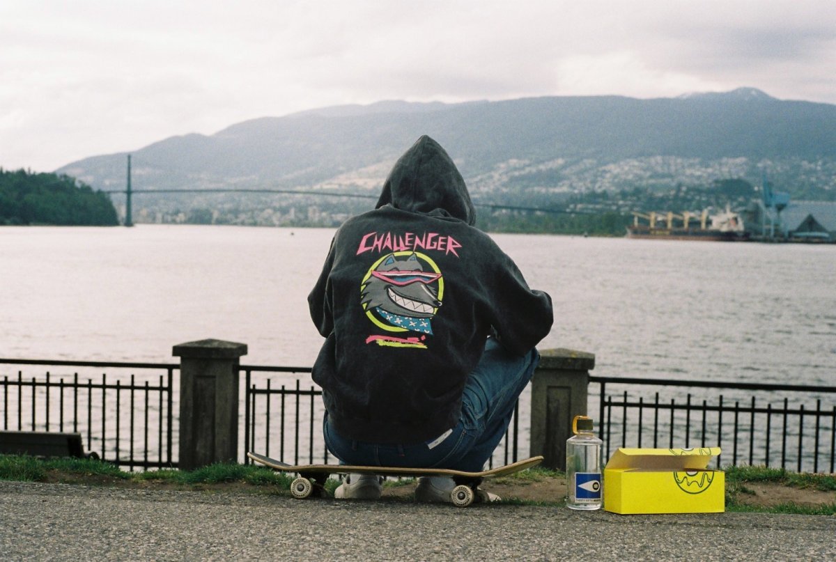 画像12: CHALLENGER  NEON WOLF ZIP HOODIE (12)