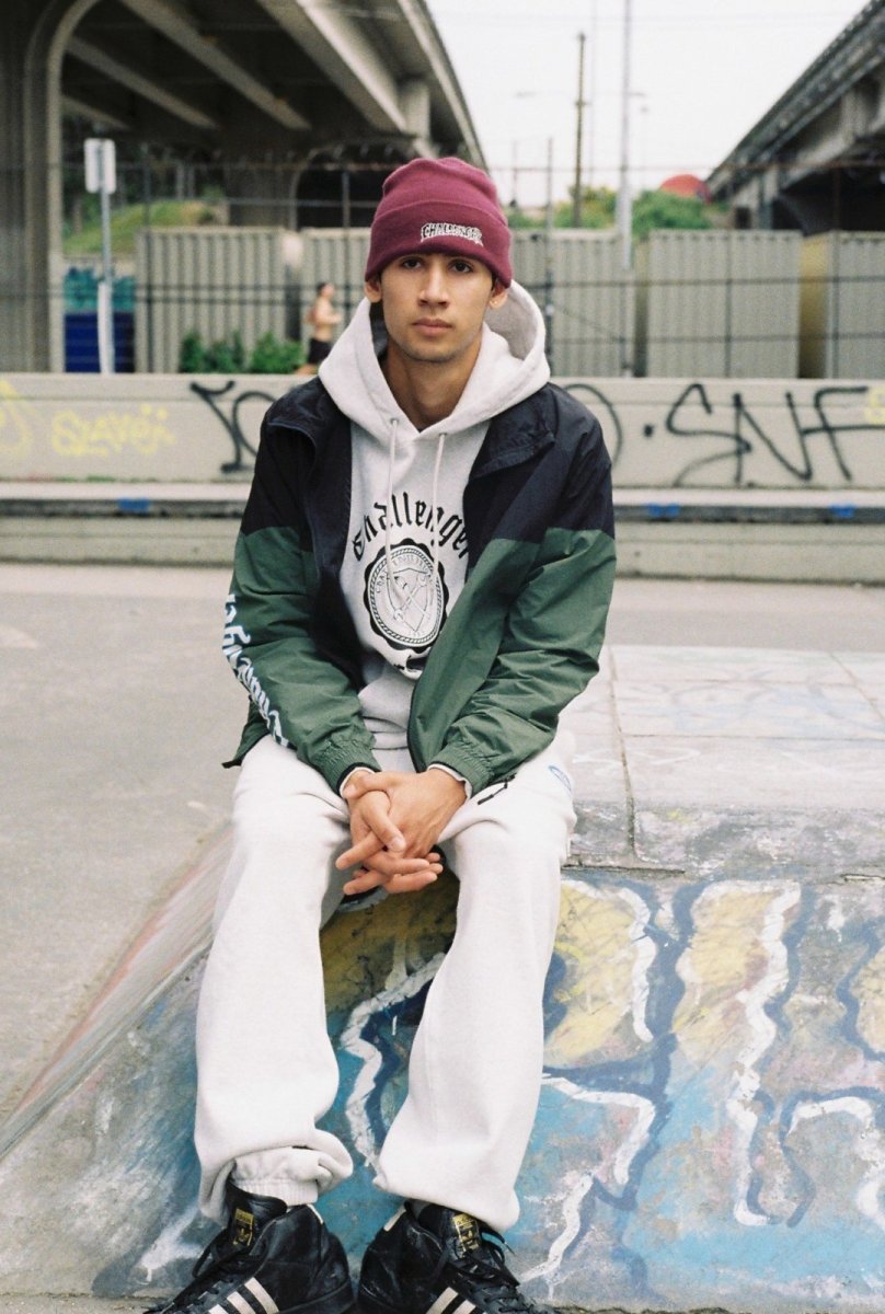 画像11: CHALLENGER  COLLEGE HOODIE (11)