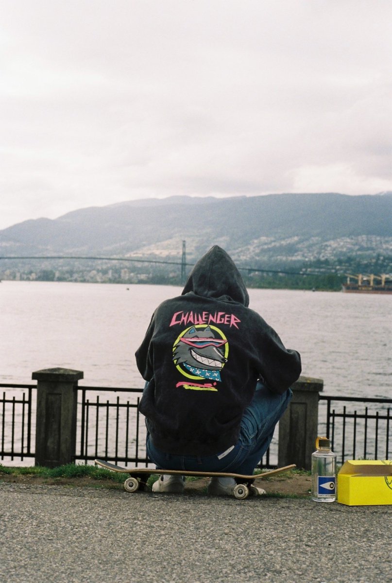 画像13: CHALLENGER  NEON WOLF ZIP HOODIE (13)