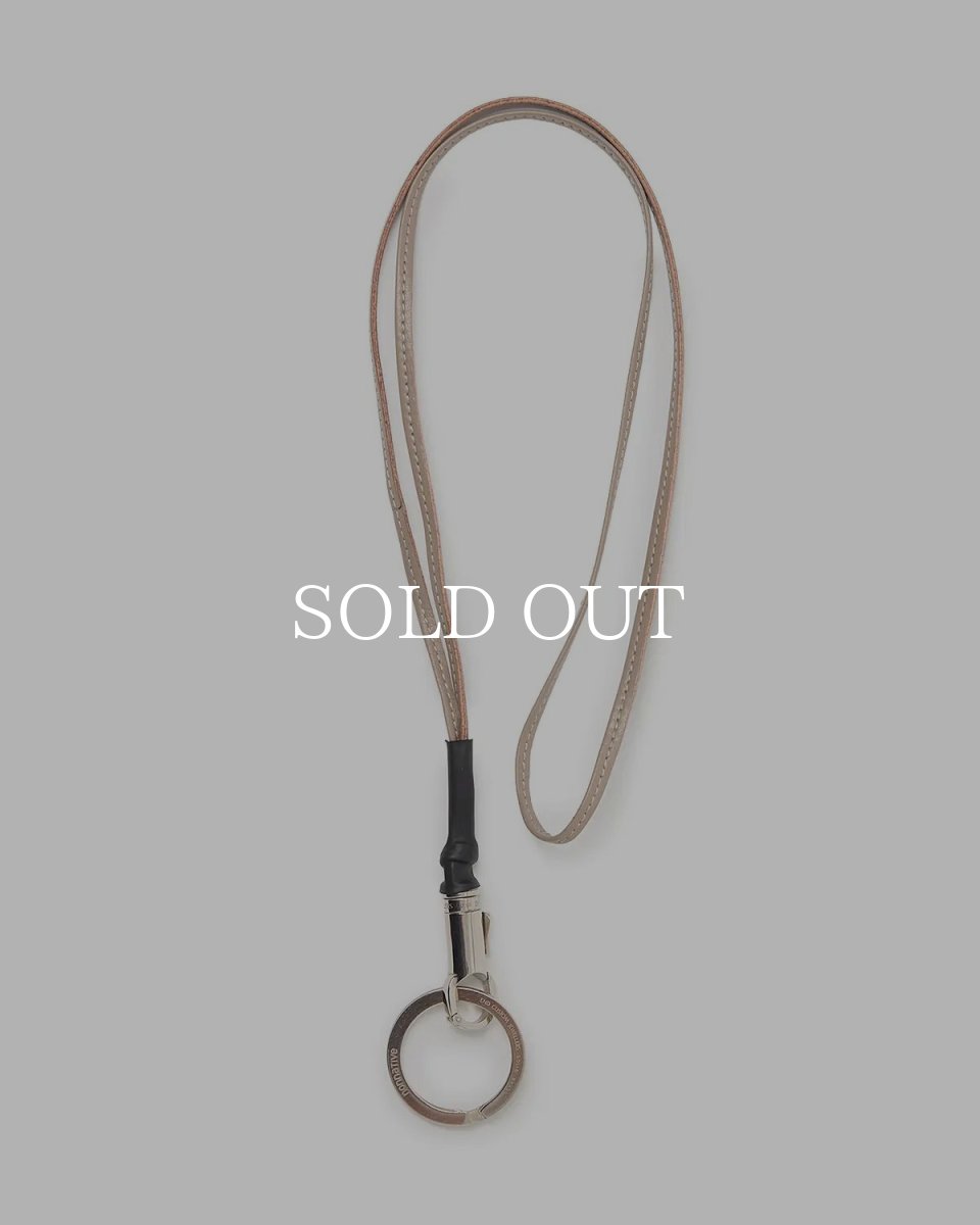 画像2: nonnative  DWELLER KEY RING BRASS WITH LEATHER STRAP by END (2)