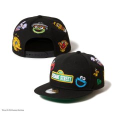 画像1: NEW ERA  キッズ Youth 9FIFTY SESAME STREET セサミストリート オールオーバー ブラック (1)