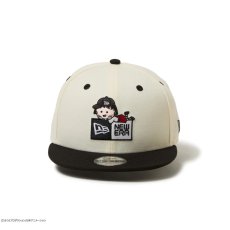 画像2: NEW ERA  キッズ Youth 9FIFTY ちびまる子ちゃん ボックスロゴ まる子 クロームホワイト ブラックバイザー (2)