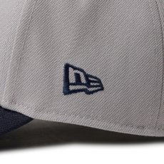 画像6: NEW ERA  9FORTY 2-Tone Woven Label ニューヨーク・ヤンキース グレー ネイビーバイザー (6)