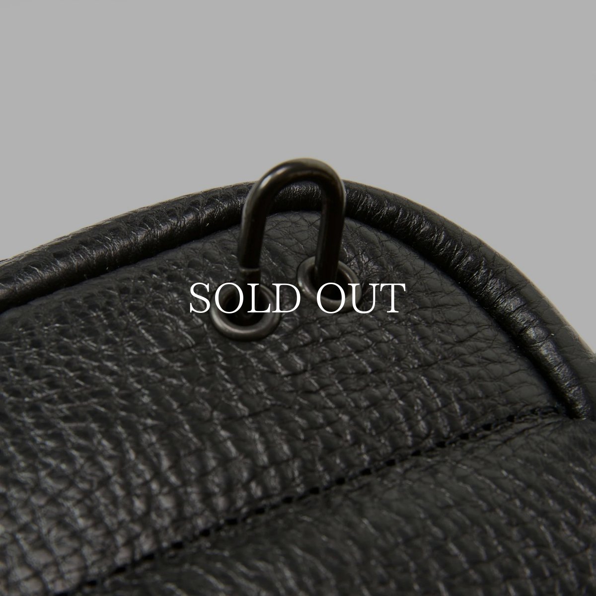 画像6: CALEE  STUDS LEATHER BODY BAG (6)