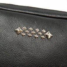 画像3: CALEE  STUDS LEATHER BODY BAG (3)