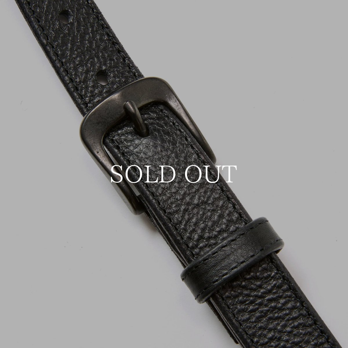 画像4: CALEE  STUDS LEATHER BODY BAG (4)