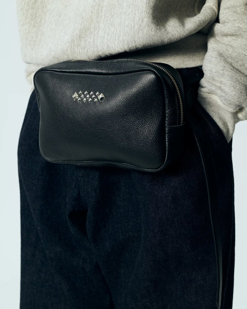 画像9: CALEE  STUDS LEATHER BODY BAG (9)