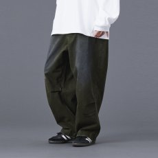 画像30: Liberaiders  HANDWRITING PRINT CHINO SARROUEL PANTS (30)