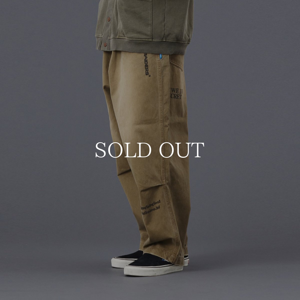 画像27: Liberaiders  HANDWRITING PRINT CHINO SARROUEL PANTS (27)