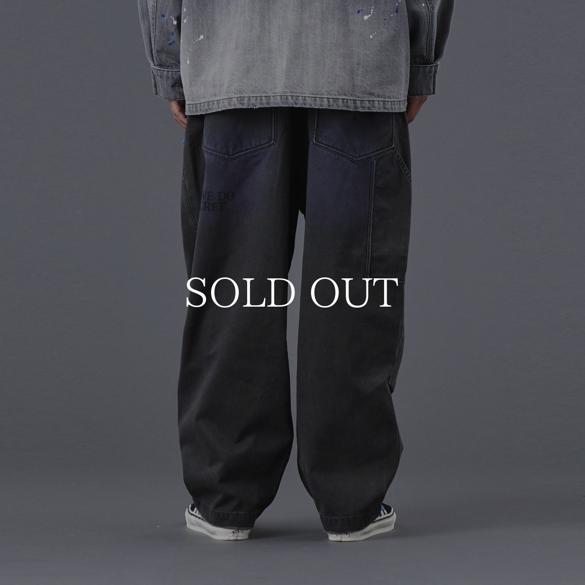 画像20: Liberaiders  HANDWRITING PRINT CHINO SARROUEL PANTS (20)