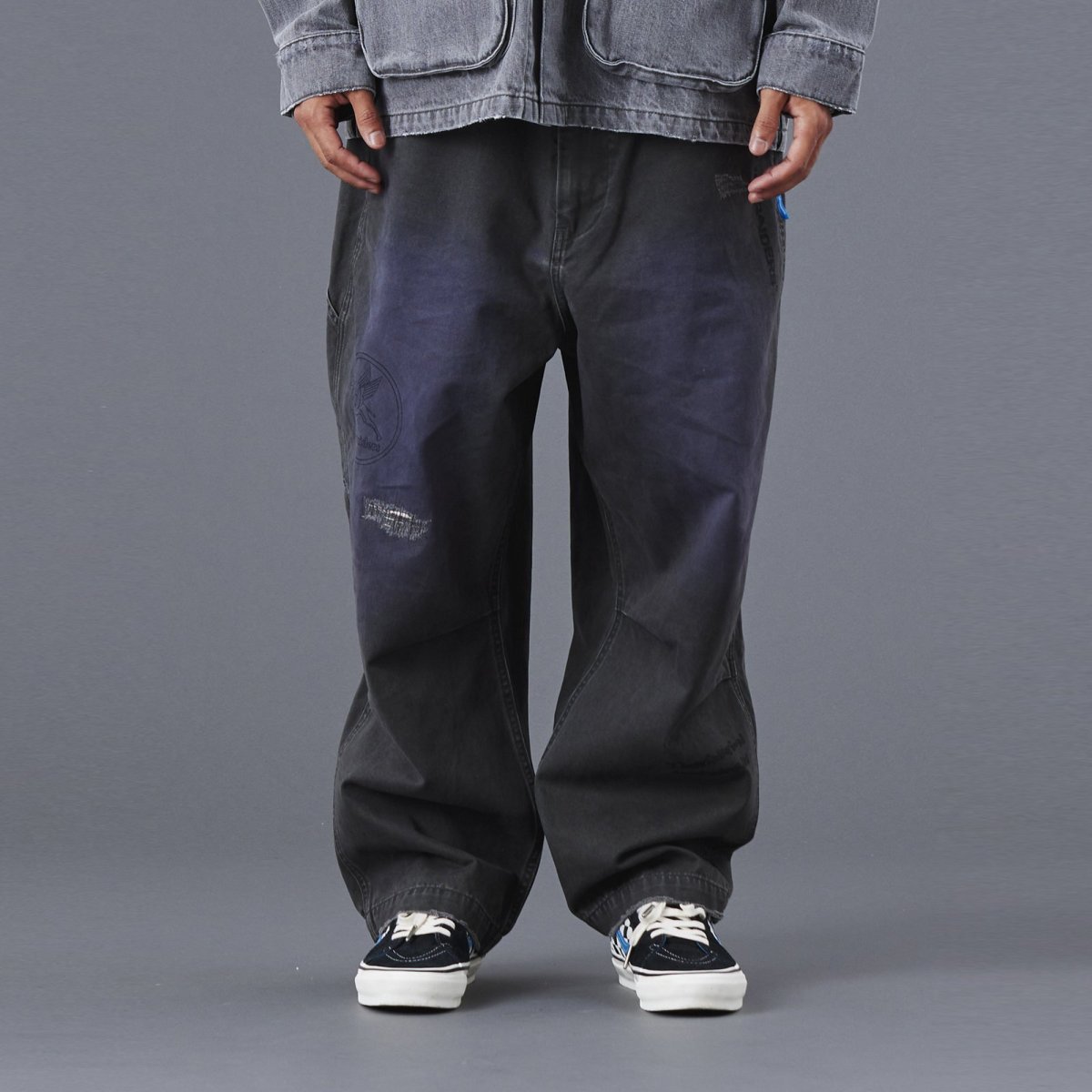 画像19: Liberaiders  HANDWRITING PRINT CHINO SARROUEL PANTS (19)