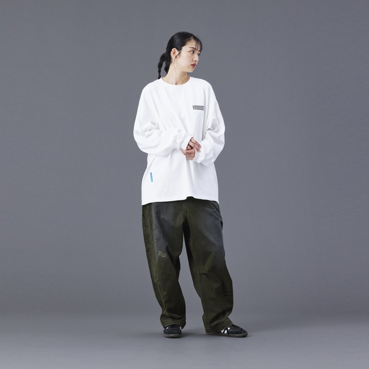 画像37: Liberaiders  HANDWRITING PRINT CHINO SARROUEL PANTS (37)