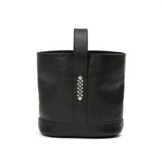 画像2: CALEE  STUDS LEATHER BUCKET BAG (2)