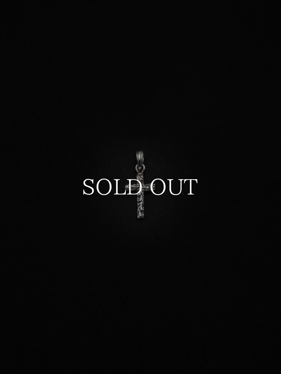 画像1: ANTIDOTE BUYERS CLUB   Ornament Tiny Cross Pendant (1)