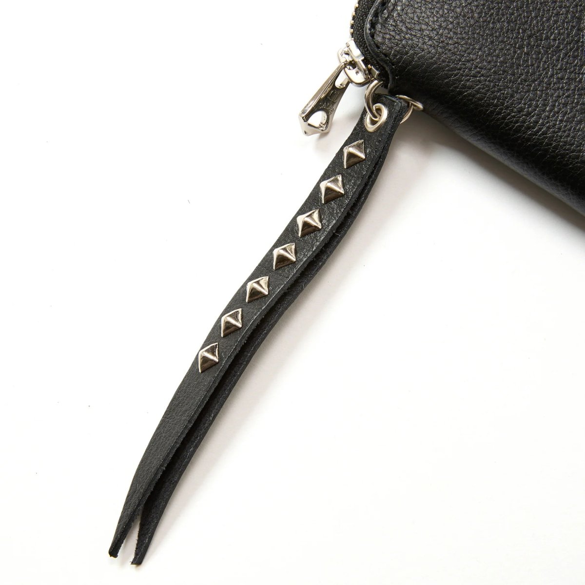 画像4: CALEE  PLANE LEATHER ZIP MULTI WALLET ＜STUDS CHARM＞ (4)
