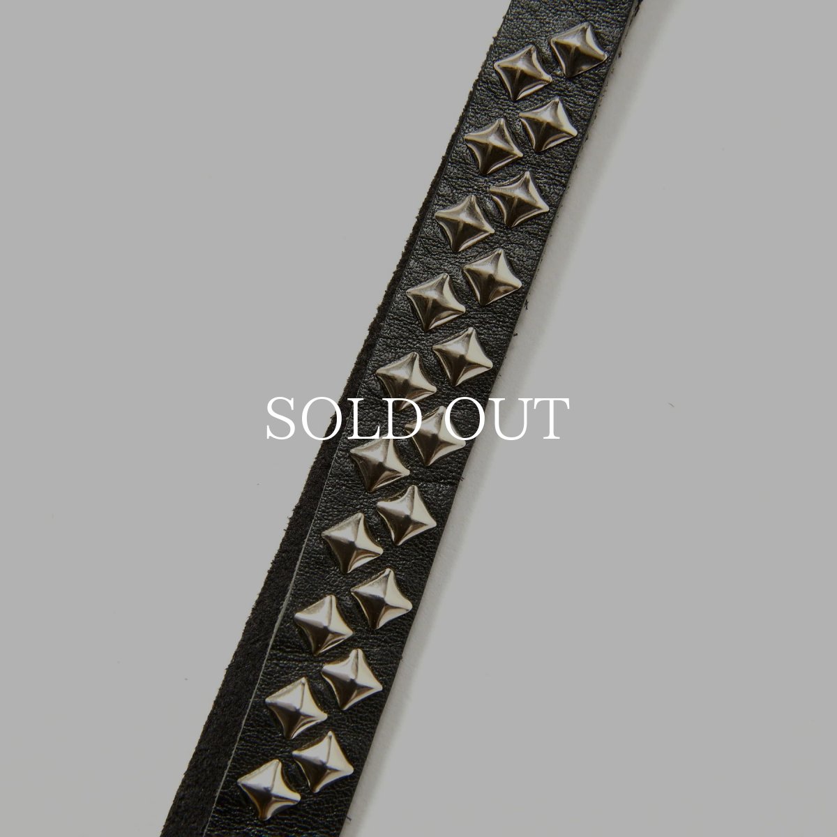 画像4: CALEE  STUDS LEATHER SHORT KEY RING (4)