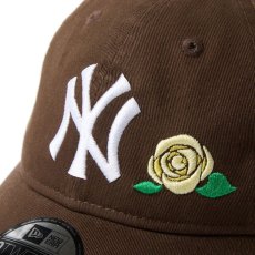 画像4: NEW ERA  9TWENTY クロスストラップ With Rose ニューヨーク・ヤンキース ウォルナット (4)