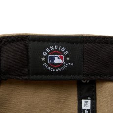 画像6: NEW ERA  9TWENTY クロスストラップ With Rose ニューヨーク・メッツ ブリティッシュカーキ (6)