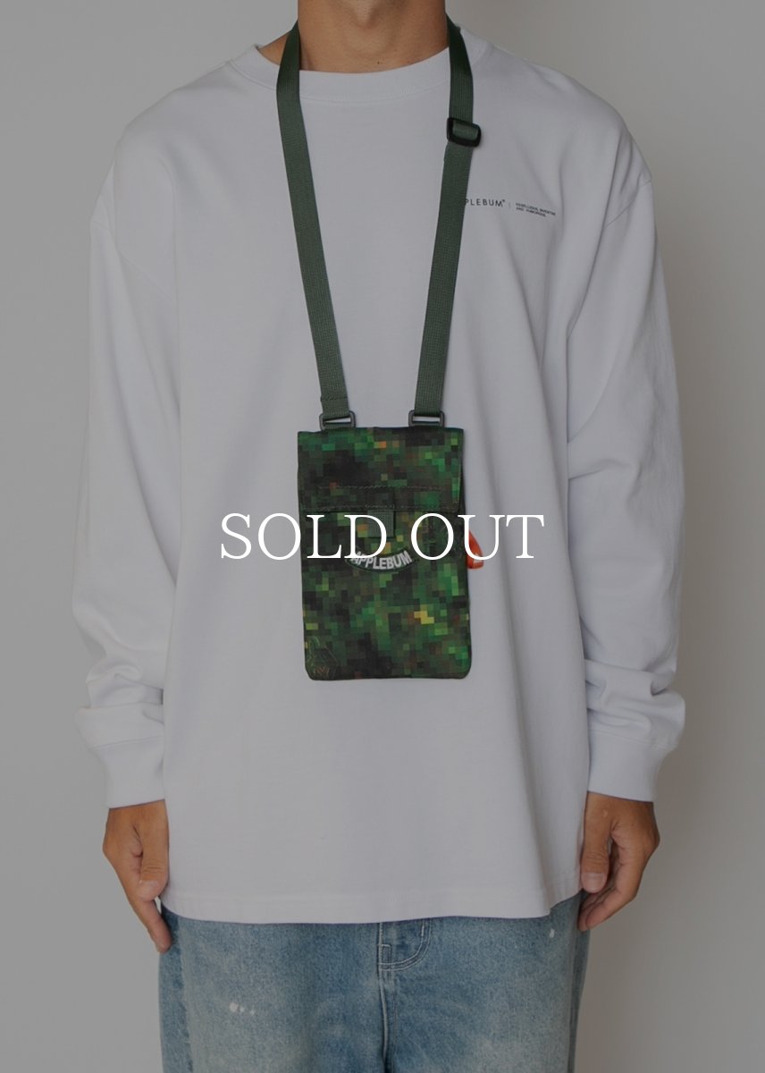 画像3: APPLEBUM  “Pixel Camo” Neck Pouch (3)