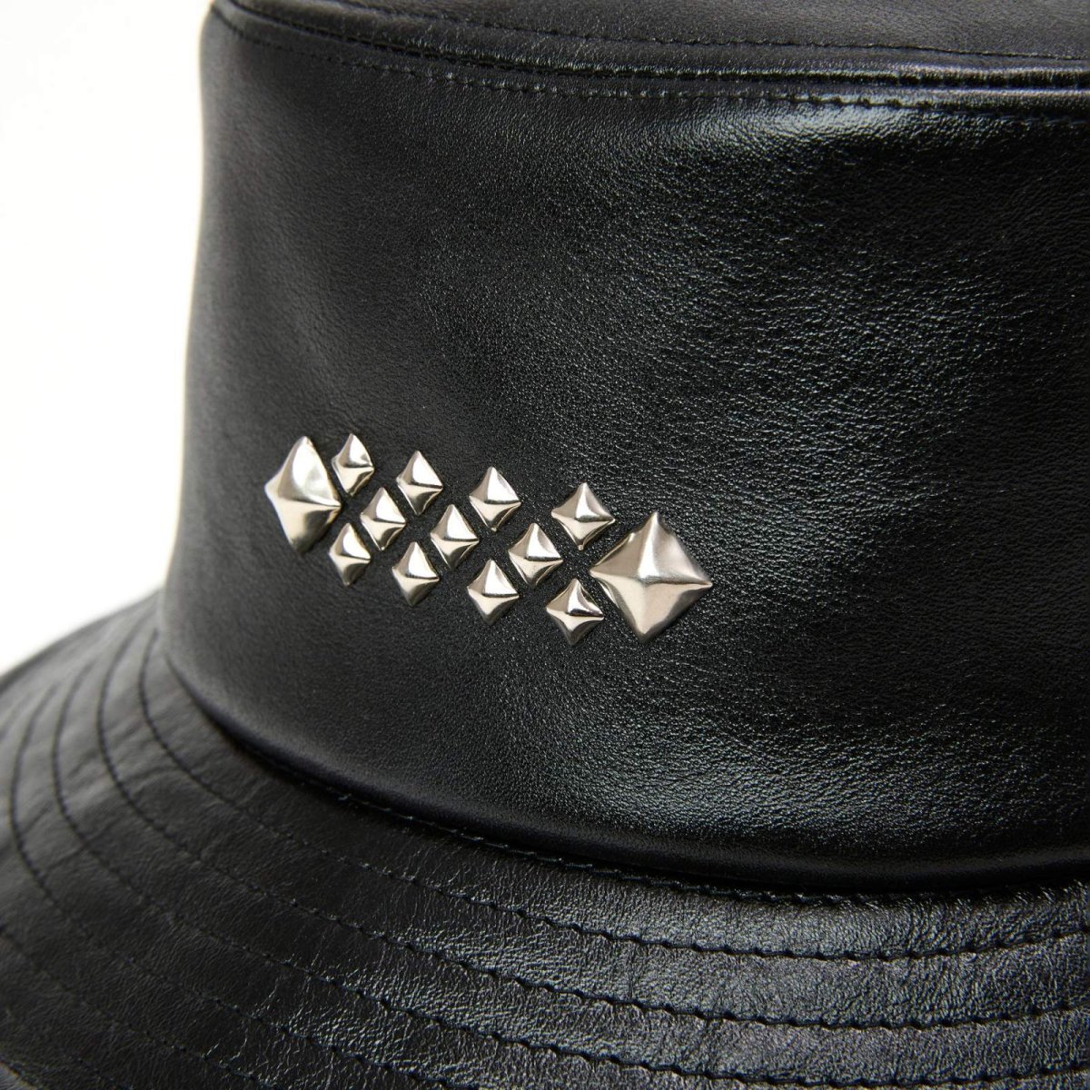 画像4: CALEE  STUDS LEATHER BUCKET HAT (4)