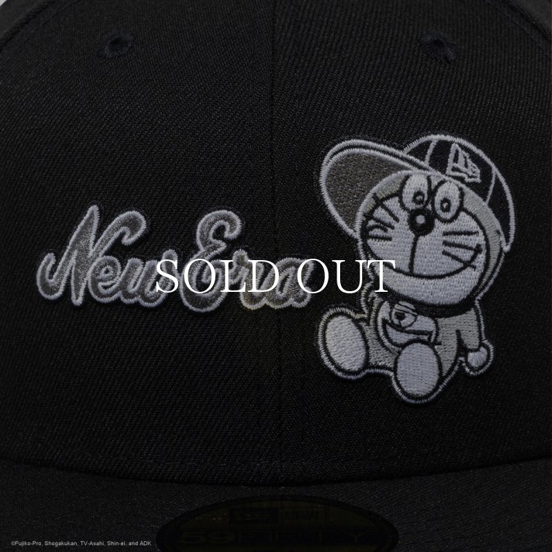 NEW ERA 59FIFTY ドラえもん New Era キャップ ブラック × モノトーン
