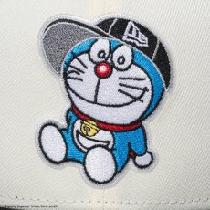 画像2: NEW ERA  9FIFTY ドラえもん キャップ クローム ブラックバイザー (2)
