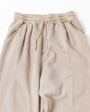 画像13: ANACHRONORM  PIGMENT DYED TUCK WIDE SWEAT PANTS (13)