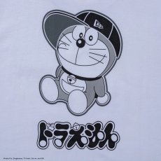 画像2: NEW ERA  半袖 コットン Tシャツ ドラえもん キャップ ホワイト レギュラーフィット (2)
