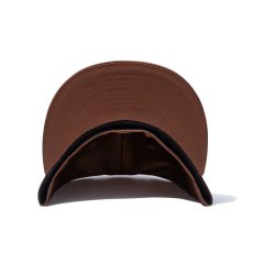 画像4: NEW ERA  59FIFTY Valentine's Day サテン ロサンゼルス・ドジャース ブラウン (4)