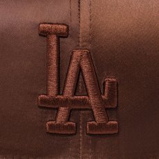 画像6: NEW ERA  59FIFTY Valentine's Day サテン ロサンゼルス・ドジャース ブラウン (6)