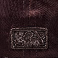 画像6: NEW ERA  59FIFTY Valentine's Day サテン ニューヨーク・ヤンキース ダークブラウン (6)