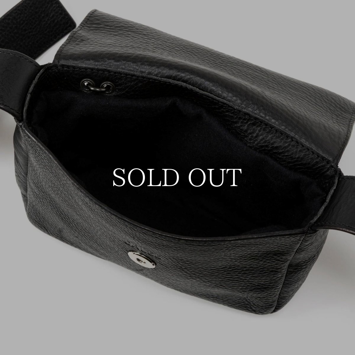 画像8: CALEE  STUDS LEATHER SHOULDER POUCH BAG (8)