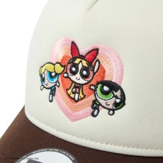 画像2: NEW ERA  9FORTY A-Frame Trucker The Powerpuff Girls パワーパフ ガールズ ハート クロームホワイト/バーントウッド (2)