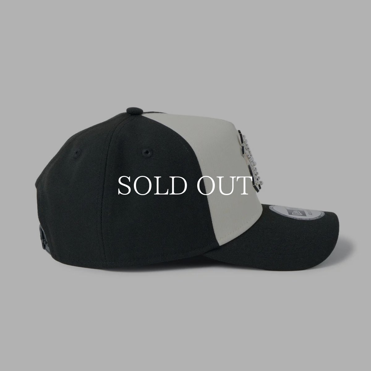 画像5: NEW ERA  9FORTY A-Frame MLB パール バッジ Pearl Badge ニューヨーク・ヤンキース ブラック/クロームホワイト (5)