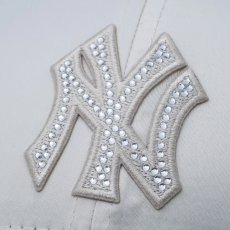 画像3: NEW ERA   9FORTY White Day Rhinestone ラインストーン ニューヨーク・ヤンキース クローム (3)