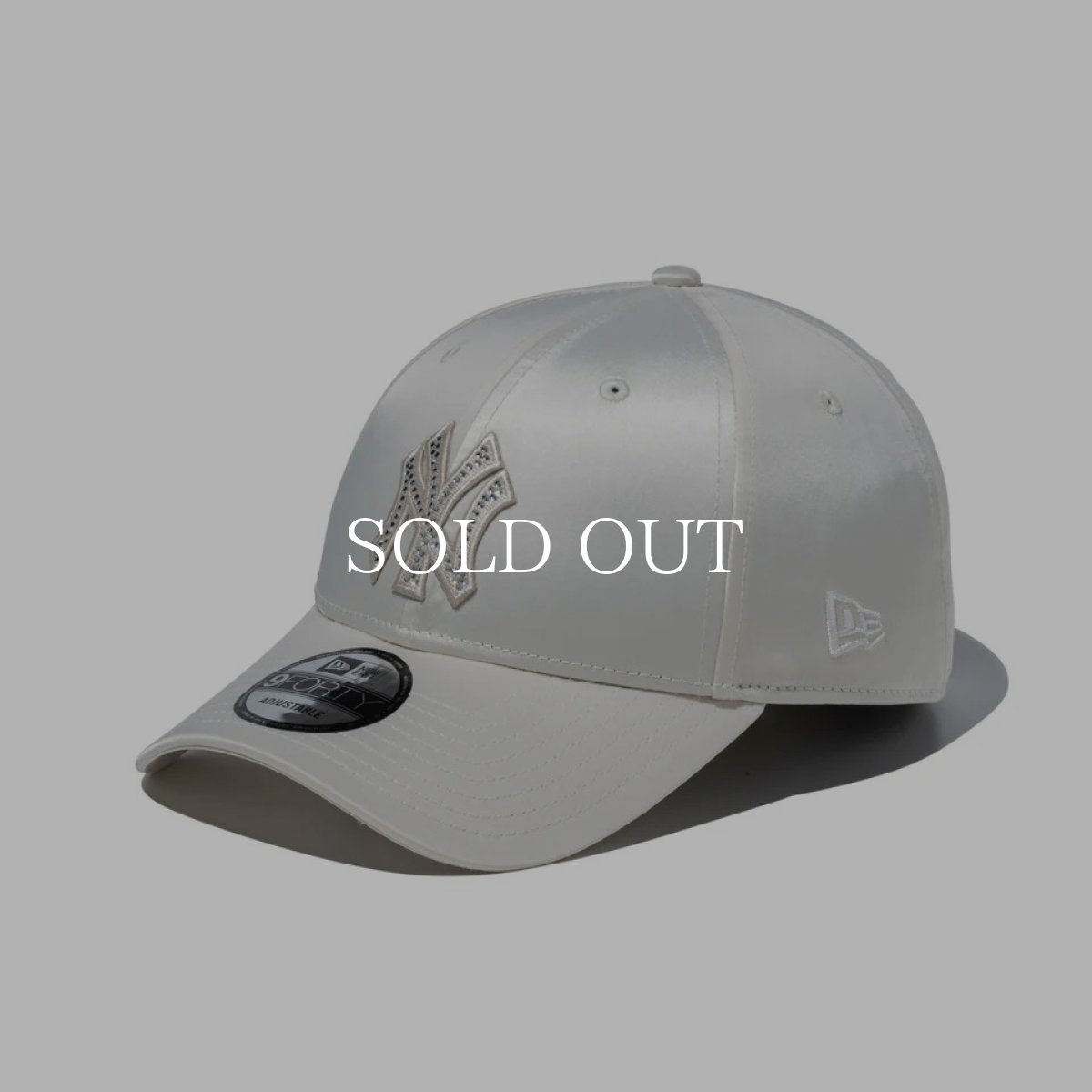 画像1: NEW ERA   9FORTY White Day Rhinestone ラインストーン ニューヨーク・ヤンキース クローム (1)