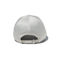 画像2: NEW ERA   9FORTY White Day Rhinestone ラインストーン ニューヨーク・ヤンキース クローム (2)