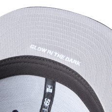 画像9: NEW ERA  59FIFTY MLB Glow in the Dark ロサンゼルス・ドジャース ネイビー/ブラック (9)