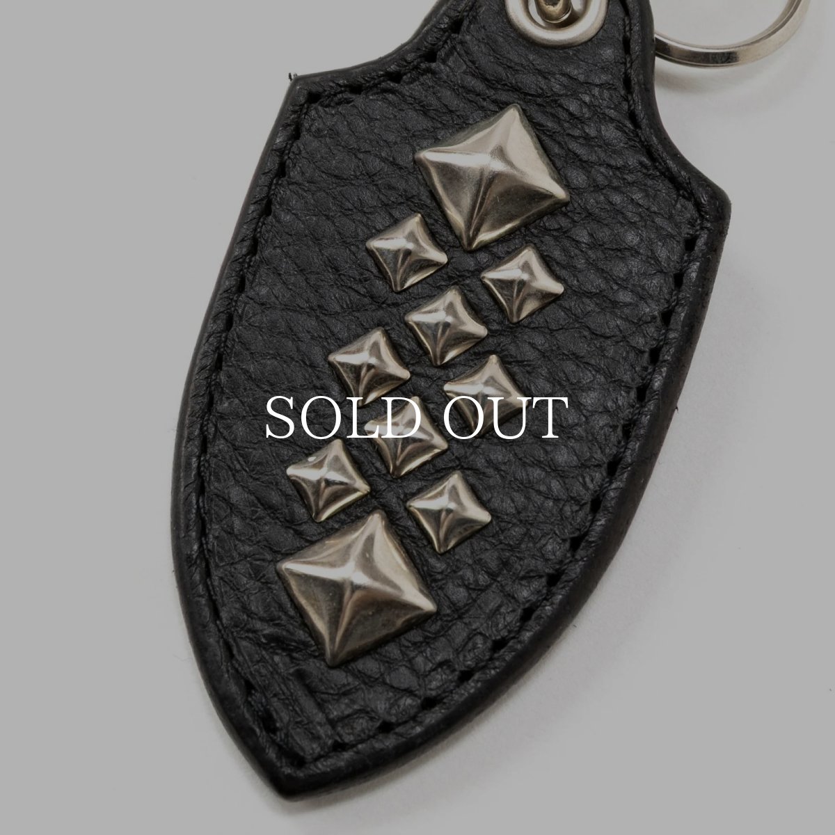 画像4: CALEE  STUDS LEATHER KEY RING ＜TYPE A＞ (4)