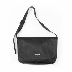 画像1: CALEE  STUDS LEATHER SHOULDER BAG (1)