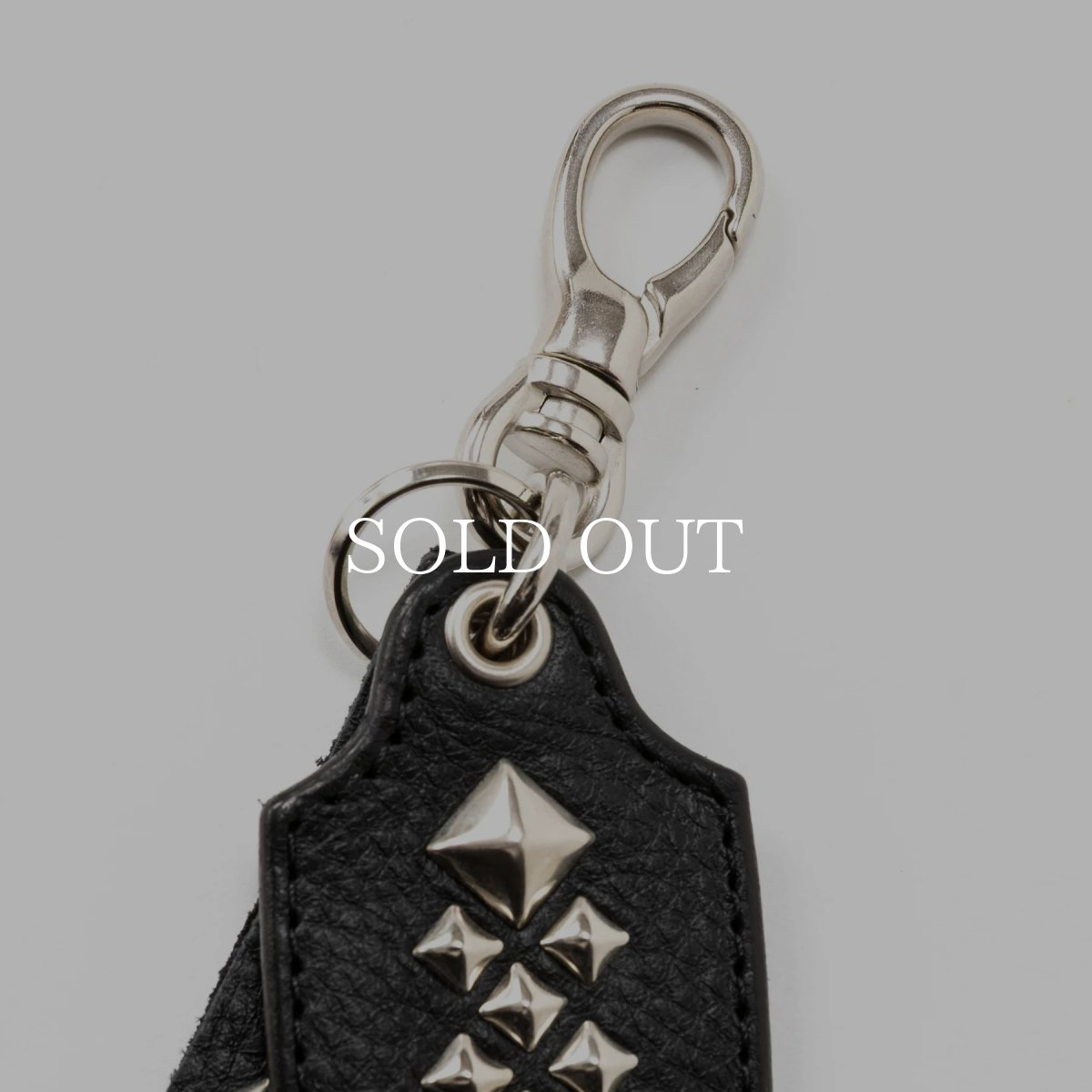 画像3: CALEE  STUDS LEATHER SHORT KEY RING (3)