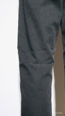 画像4: nonnative  DWELLER 5P JEANS FL COTTON TWILL PIGMENT DYE (4)