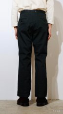 画像4: nonnative  OFFICER CHINO TROUSERS COTTON TWILL PIGMENT DYE (4)