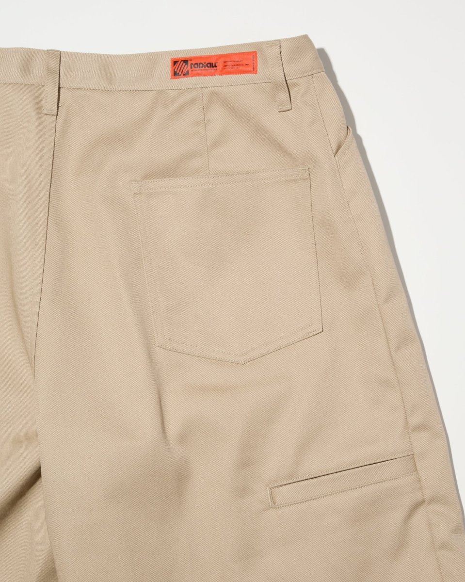 画像8: RADIALL  CNQ DUMPS - WIDE FIT SHORTS (8)