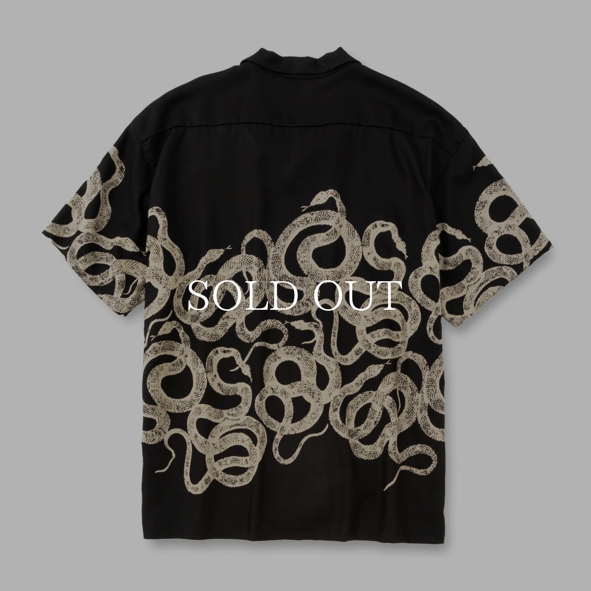 画像2: CALEE  SNAKE PATTERN PANEL S/S SH (2)