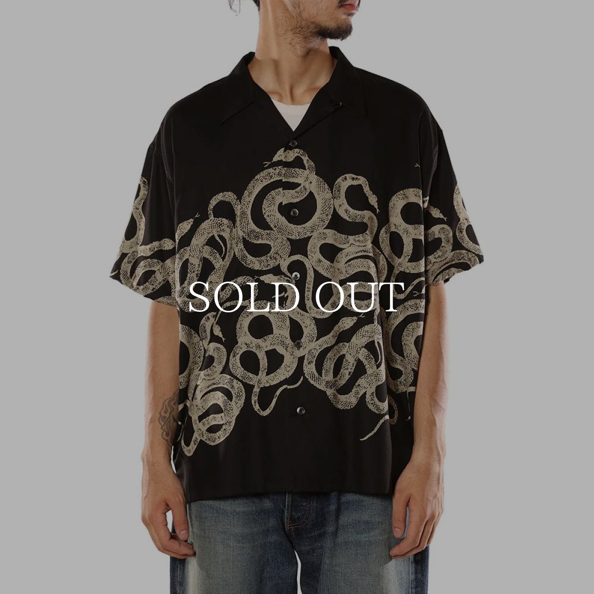 画像3: CALEE  SNAKE PATTERN PANEL S/S SH (3)