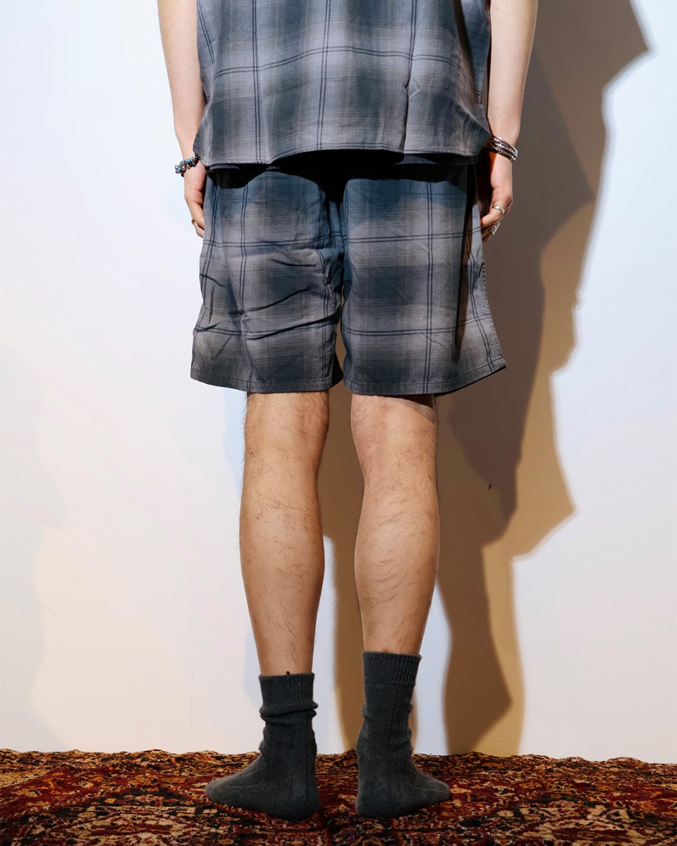 画像4: nonnative  NN-P4838  HIKER EASY SHORTS COTTON TWILL OMBRE CHECK by Rafu (4)
