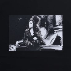 画像9: MINEDENIM  Amy Winehouse "Lean On A Car" Photo S/S Tee (9)